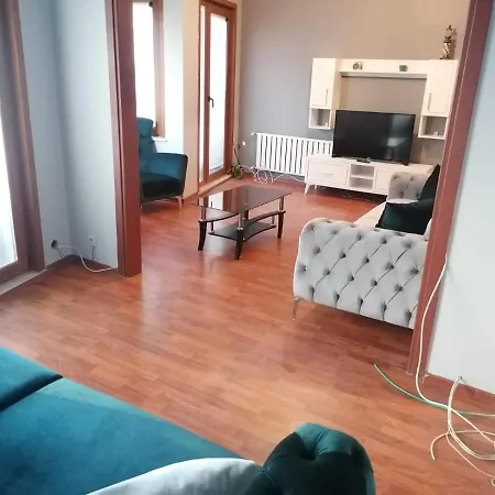 Smf Suites 3+1 Flat