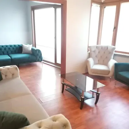 Smf Suites 3+1 Flat